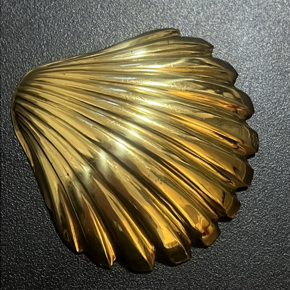 Vintage Artisan Golden Bronze Claim Shell Trinket Jewelry Dish Decor - Picture 9 of 11